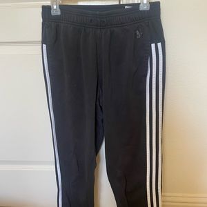 Adidas used small joggers